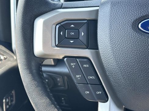 Used 2020 Ford F150 Lariat image 23