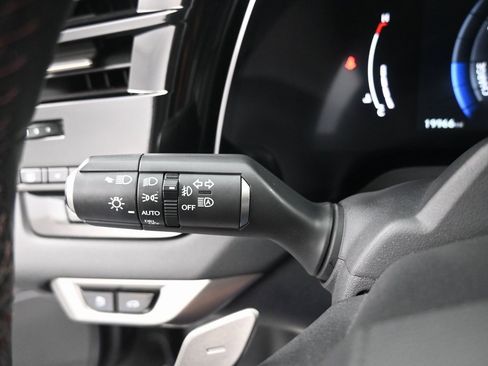 Used 2023 Lexus RX 500h F Sport image 21