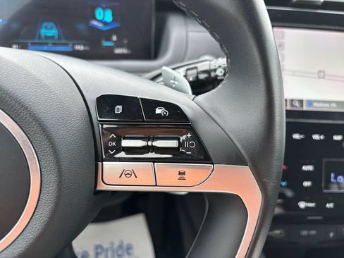 Used 2023 Hyundai Santa Cruz SEL Premium AWD/4WD image 19