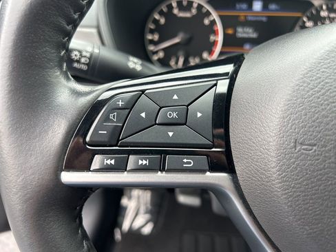 Used 2024 Nissan Altima 2.5 SL FWD image 23
