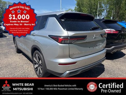 Used 2025 Mitsubishi Outlander SE AWD/4WD image 3