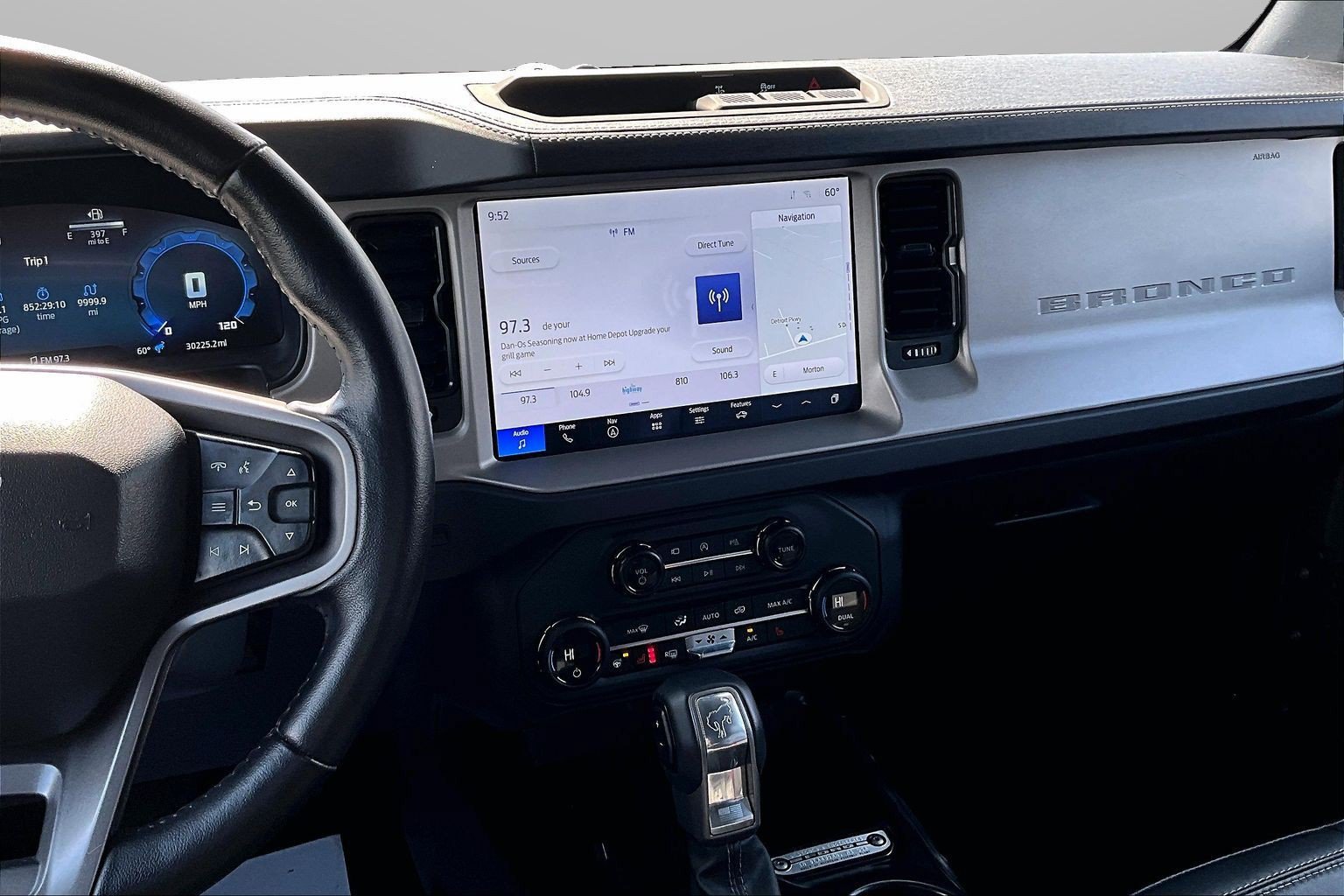 Used 2025 Ford Bronco Outer Banks AWD/4WD image 6