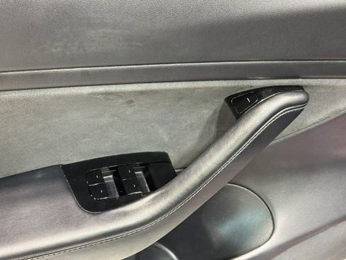 Used 2018 Tesla Model 3 Long Range image 10