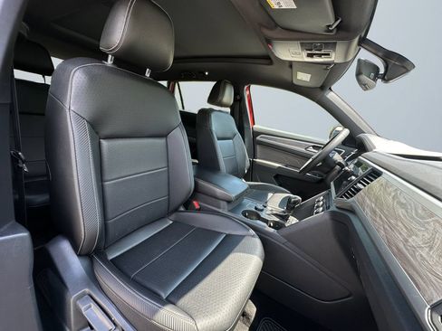 Used 2021 Volkswagen Atlas Cross Sport SE w/ Panoramic Sunroof Package AWD/4WD image 15