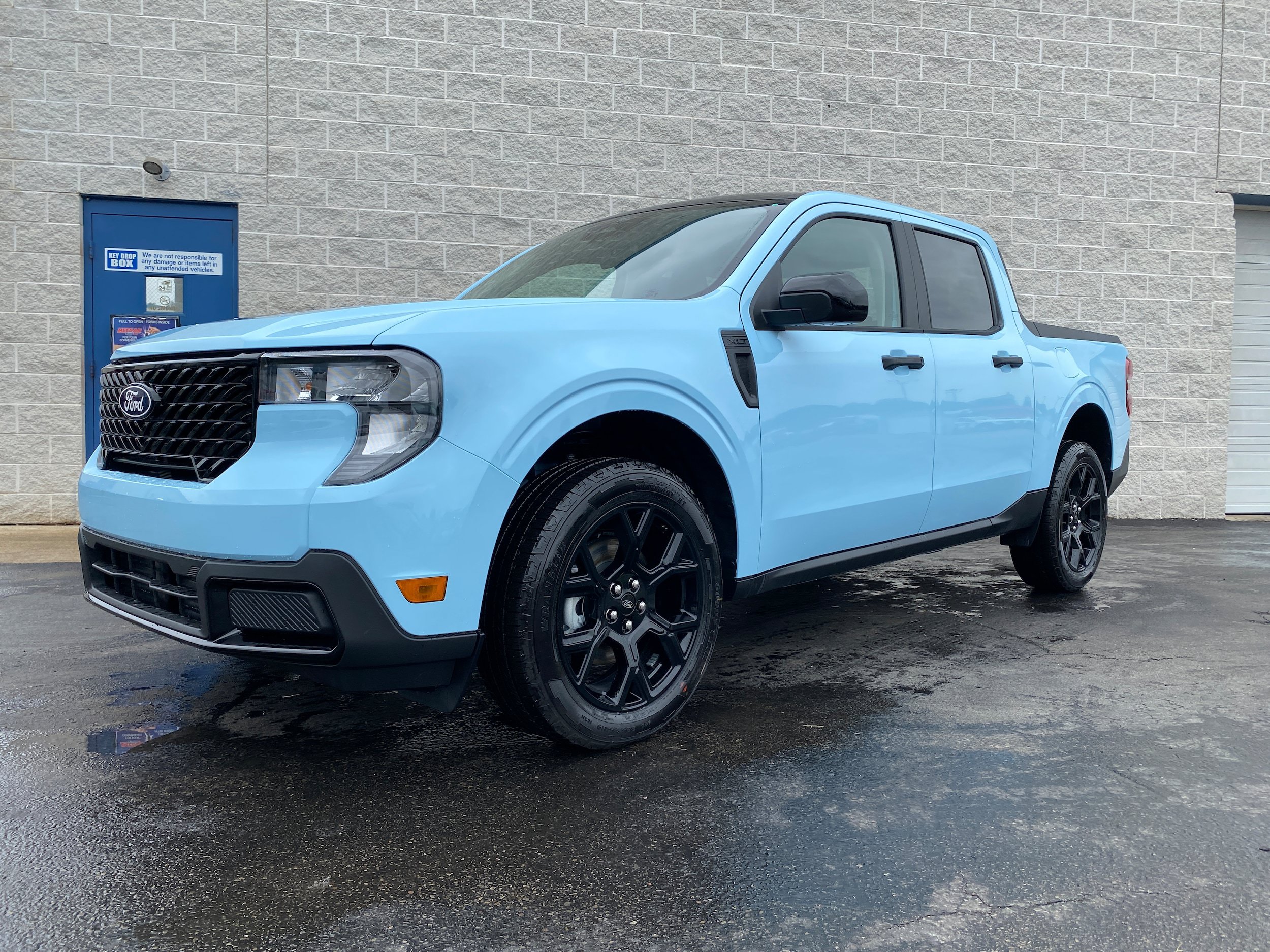 New 2026 Ford Maverick XLT w/ XLT Luxury Package AWD/4WD image 2