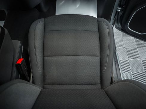 Used 2025 Chevrolet Silverado 1500 LT image 29