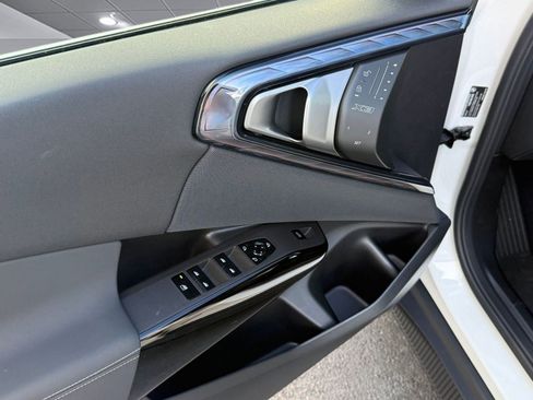 Used 2026 BMW X3 xDrive30 w/ Convenience Package image 11