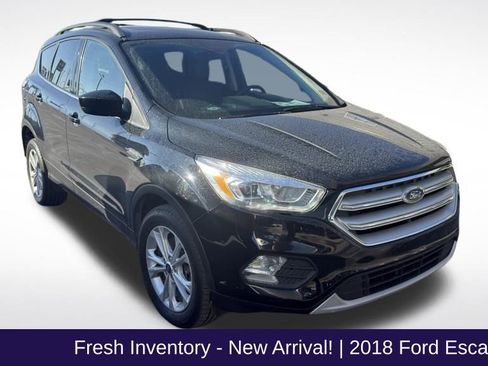 Used 2018 Ford Escape SEL image 1