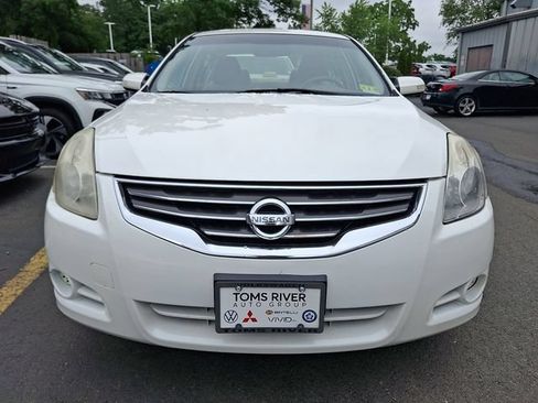Used 2011 Nissan Altima 2.5 SL w/ 2.5SL Pkg FWD image 2
