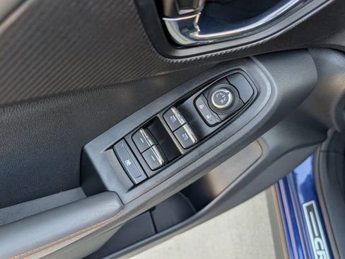 Certified 2025 Subaru Crosstrek 2.5i Limited w/ Crosstrek Mirror Package image 20