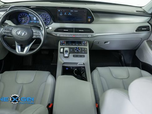 Used 2022 Hyundai Palisade SEL w/ 8P Bench Seat Package AWD/4WD image 32