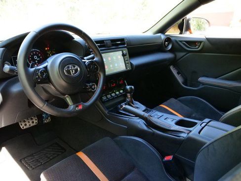 Used 2023 Toyota GR86 10th Anniversary SE image 2