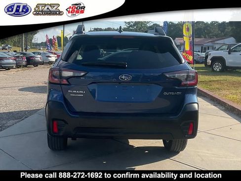 Used 2022 Subaru Outback Premium image 6