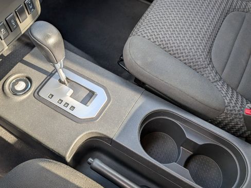 Used 2020 Nissan Frontier SV image 17