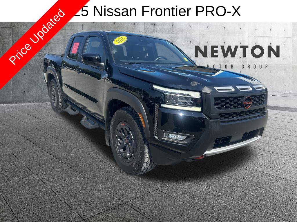 Used 2025 Nissan Frontier 2WD Crew Cab image 1