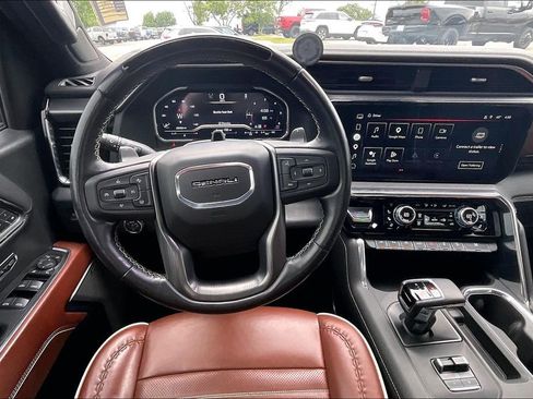 Used 2024 GMC Sierra 1500 Denali Ultimate AWD/4WD image 4