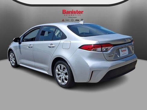 Used 2023 Toyota Corolla LE FWD image 6