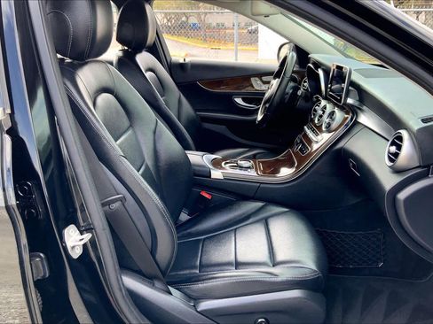 Used 2017 Mercedes-Benz C 300 Sedan image 9