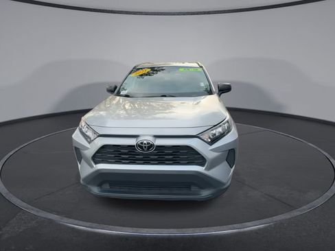 Used 2021 Toyota RAV4 LE image 5