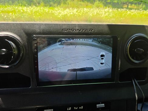 Used 2019 Mercedes-Benz Sprinter 170 image 22