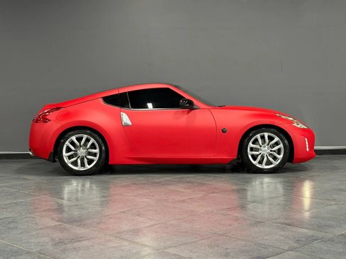 Used 2013 Nissan 370Z Coupe RWD image 5