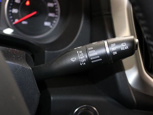 Used 2022 GMC Terrain SLT w/ Tech Package image 24