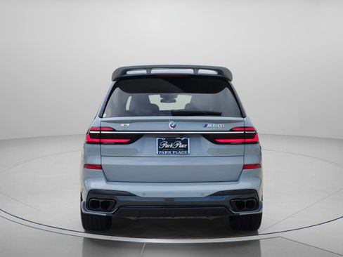 Used 2023 BMW X7 M60i w/ Executive Package image 4