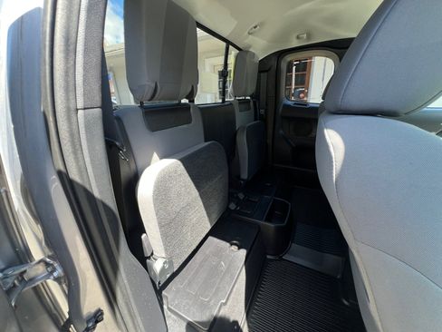 Used 2018 Toyota Tacoma SR5 AWD/4WD image 26