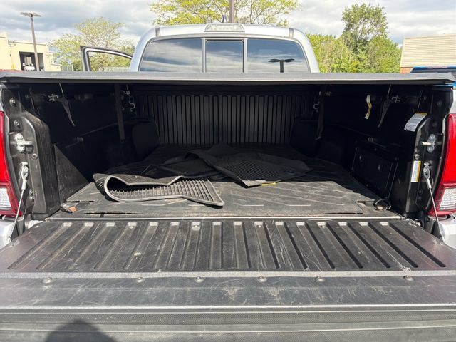 Used 2021 Toyota Tacoma SR AWD/4WD image 22