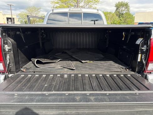 Used 2021 Toyota Tacoma SR AWD/4WD image 22