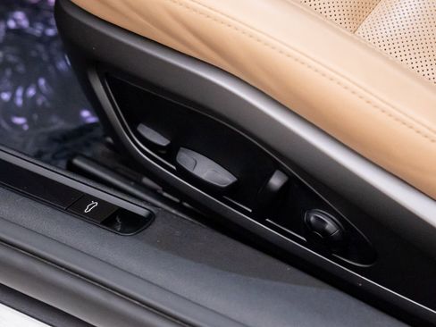 Used 2022 Porsche 911 Carrera image 16