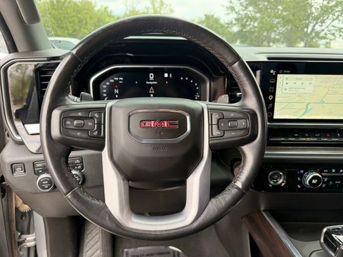 Used 2023 GMC Sierra 1500 SLT w/ SLT Premium Package AWD/4WD image 11