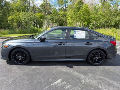 Used 2024 Honda Civic Sport image 2