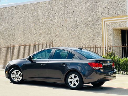 Used 2016 Chevrolet Cruze LT FWD image 6