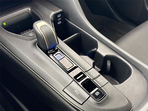 Used 2023 Toyota Crown Limited image 28