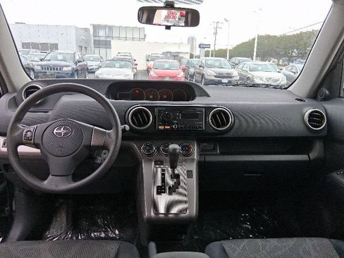 Used 2013 Scion xB image 29