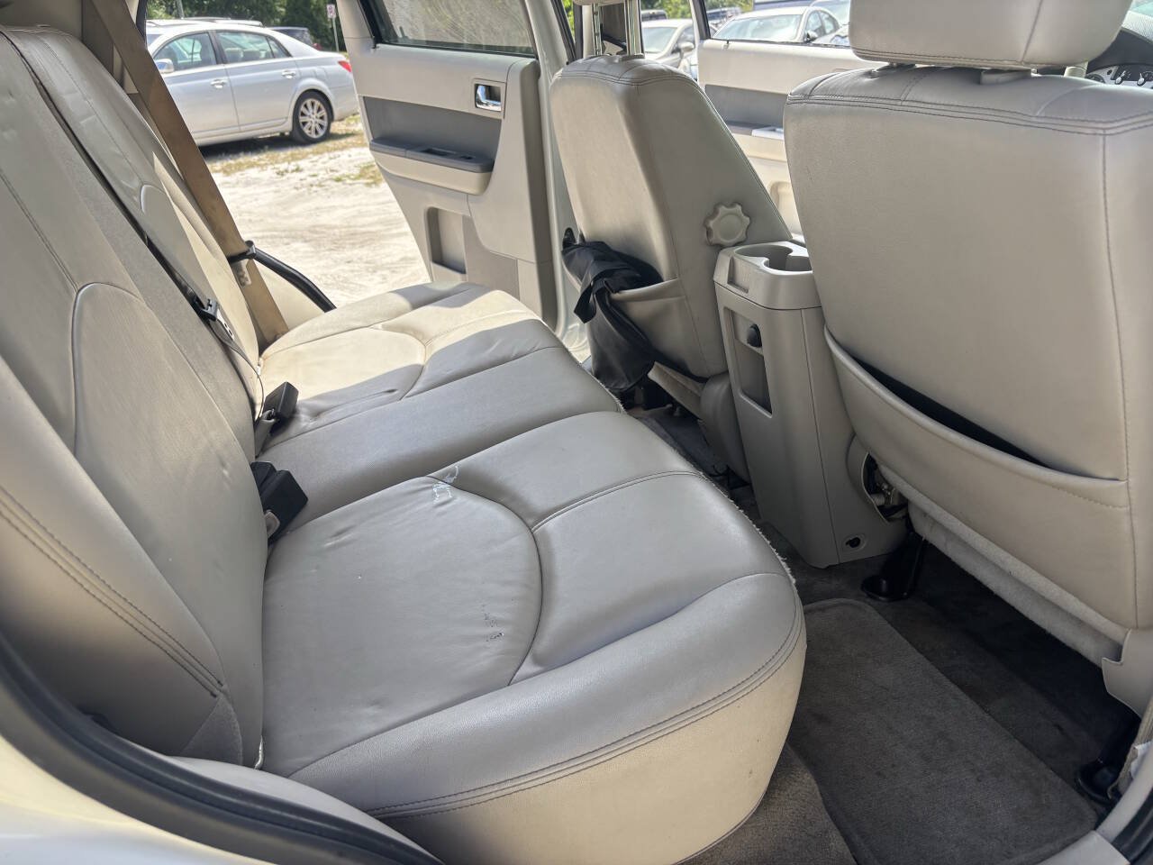 Used 2010 Mercury Mariner 2WD image 16