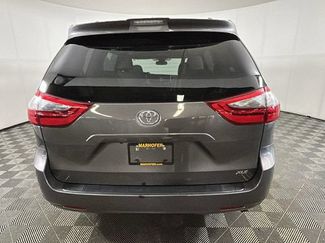 Used 2020 Toyota Sienna XLE FWD video 3