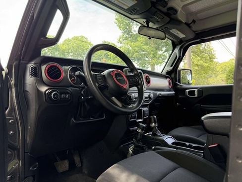 Used 2022 Jeep Wrangler Unlimited Sport AWD/4WD image 19