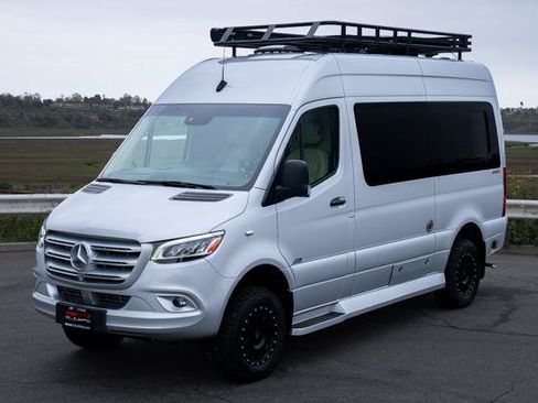 Used 2022 Mercedes-Benz Sprinter 2500 image 4