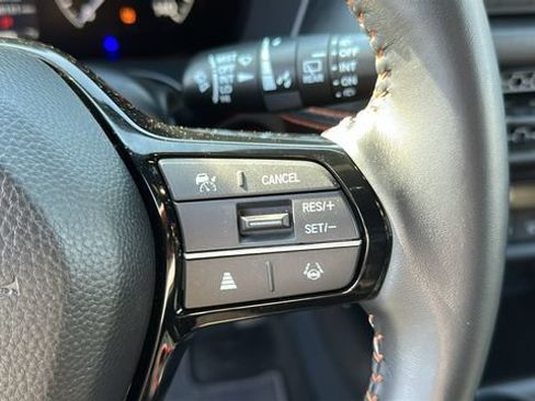 Used 2025 Honda HR-V Sport image 12