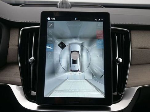 New 2026 Volvo XC90 B6 Ultra w/ Lounge Package image 21