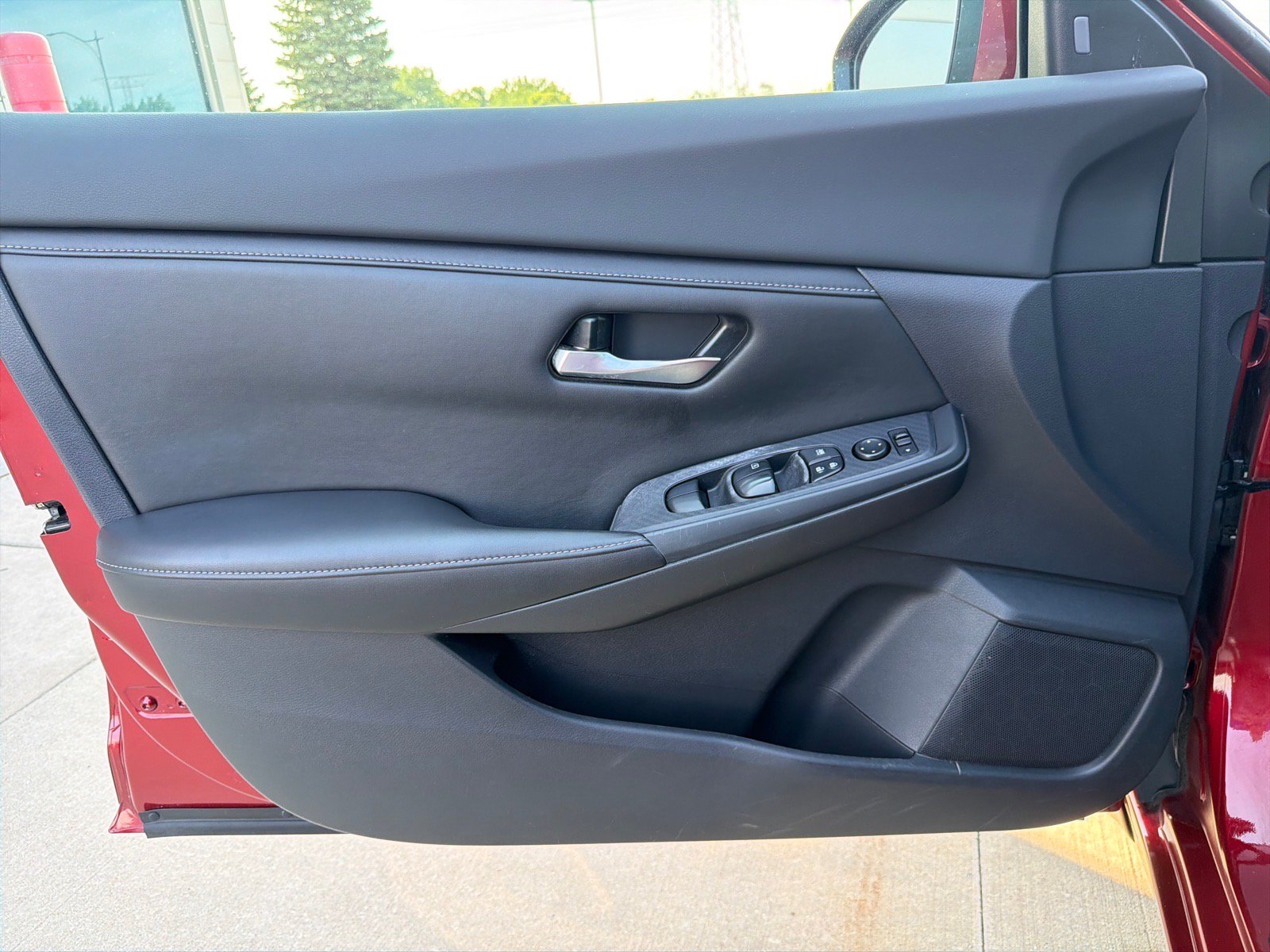 Used 2021 Nissan Sentra SV FWD image 11