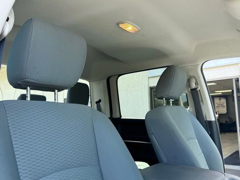 Used 2018 RAM 1500 Express RWD image 19