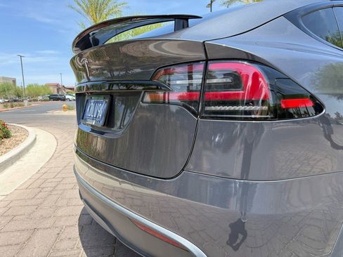 Used 2022 Tesla Model X AWD/4WD image 6
