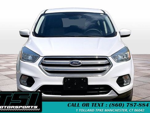 Used 2017 Ford Escape SE AWD/4WD image 3