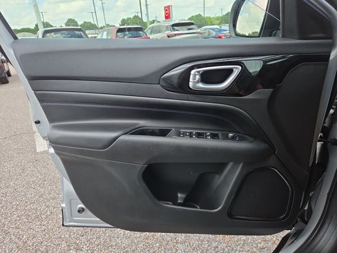 Used 2026 Jeep Compass Latitude AWD/4WD image 17