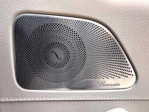 Used 2014 Mercedes-Benz S 550 Sedan image 40