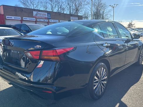 Used 2023 Nissan Altima 2.5 SV image 5