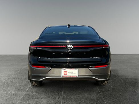 Used 2025 Toyota Crown Platinum image 7